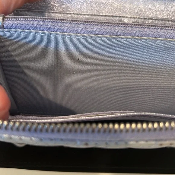 🔥RARE CHANEL IRIDESCENT SILVERY/PURPLE ZIP AROUND WALLET FULL INCLUSION 🔥 - Picture 15 of 16